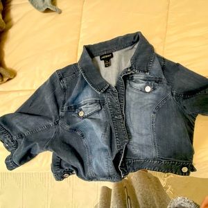 Black Classic Jacket Lane Bryant
Size: US 28 (5XL) Length: Mid-Length